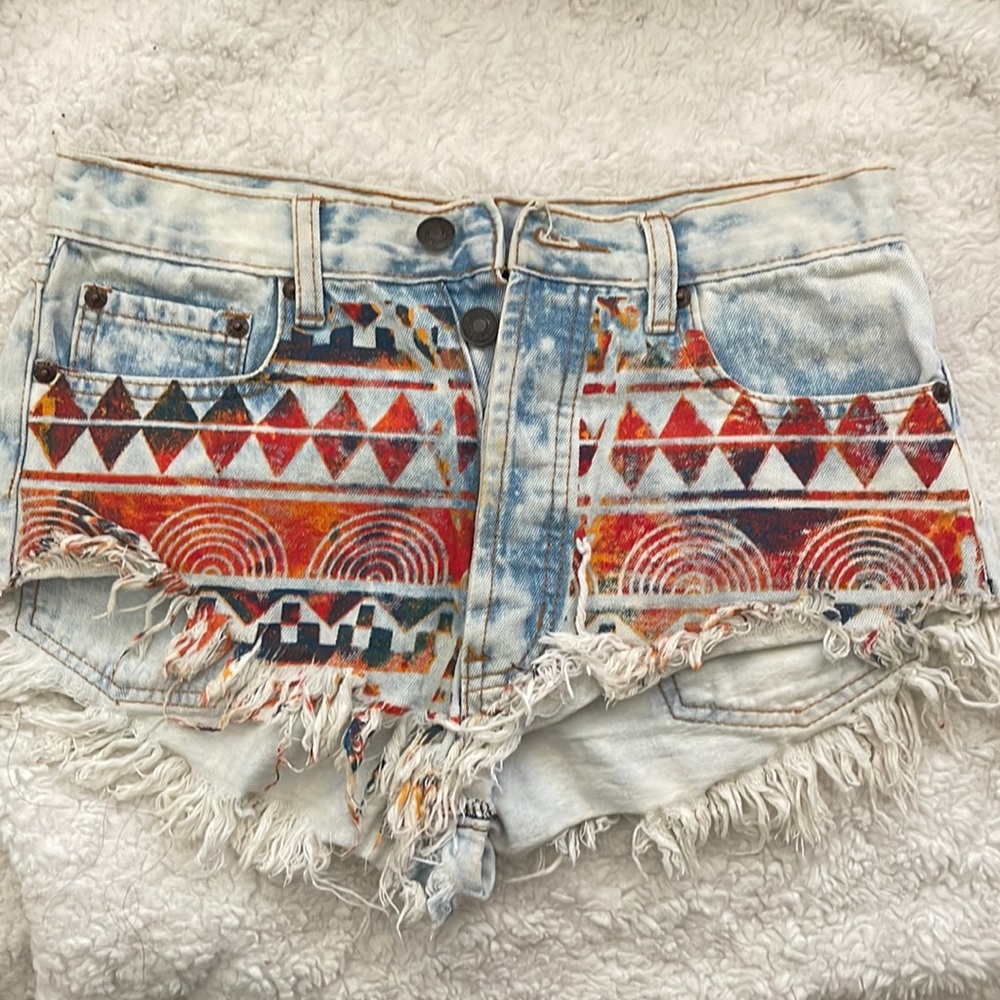 Signature 8 short women size Small